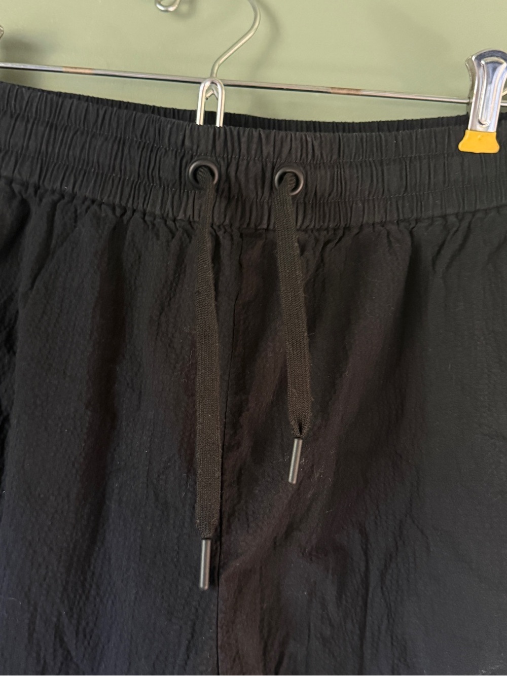 Everlane - Black Drawstring Shorts - Size L - Picture 2 of 7
